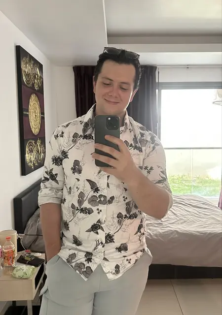 Стас из Банг Паконг, мне 29, познакомлюсь для общения