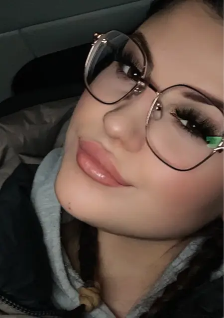 Я Liza, 20 років з Київ, шукаю знайомство для вірт