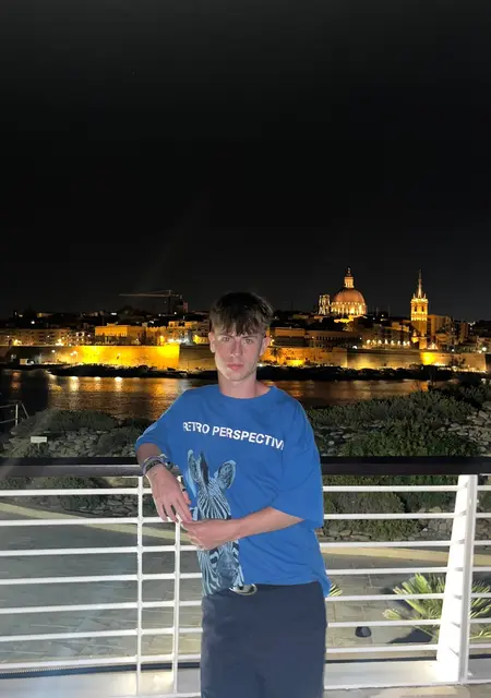 Odei de San Sebastián, busco en el sitio lío de una noche