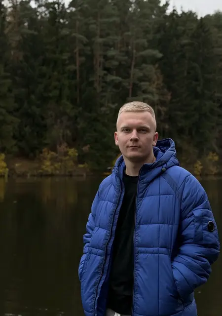 Кирилл из Дубая, ищу на сайте постоянные отношения