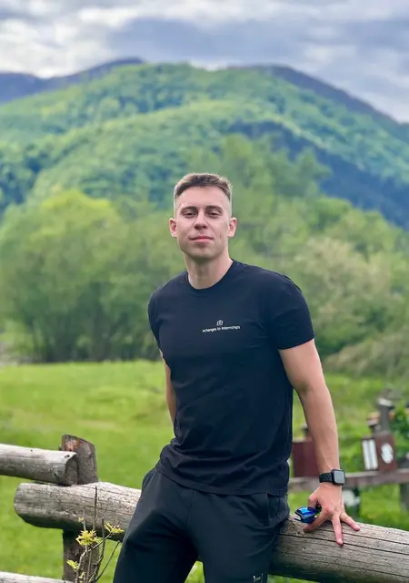 Я Artem, 25, знакомлюсь на одну ночь в Черкассах