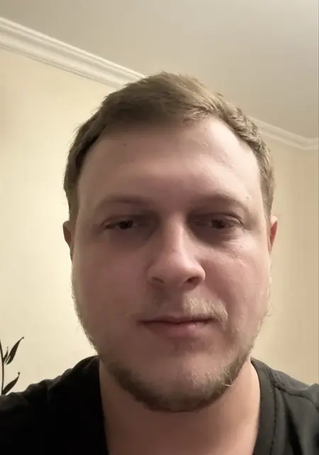 Валентин из Кишинёва, ищу на сайте знакомства на одну ночь