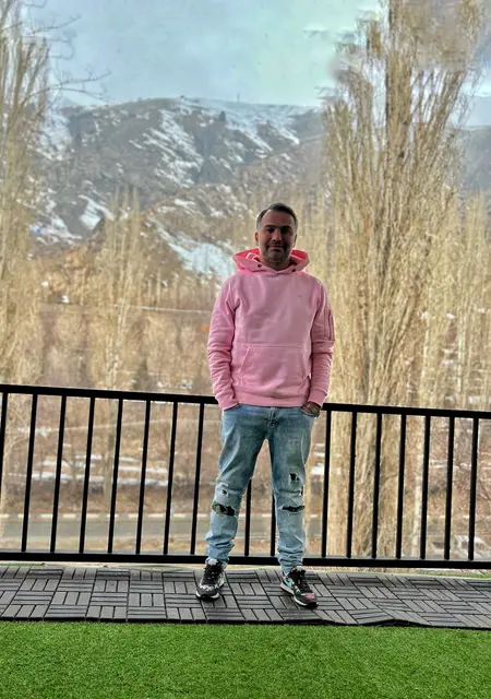 Я Amin, 40, знакомлюсь для совместных путешествий в Анкаре