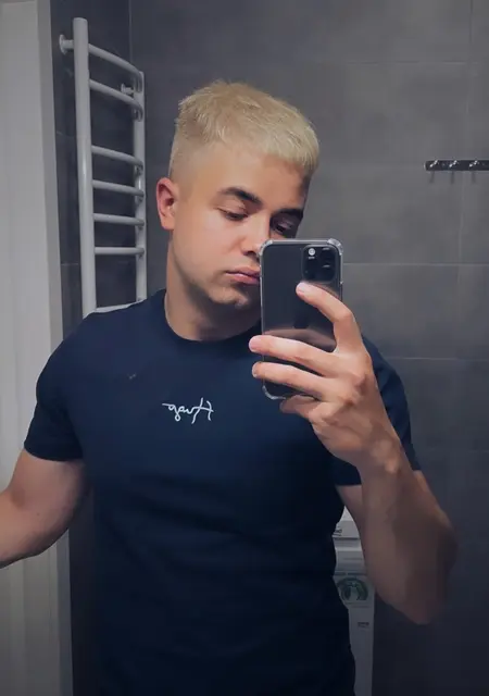 Я Alex, 25 років з Івано-Франківська, шукаю знайомство для приємного проведення часу