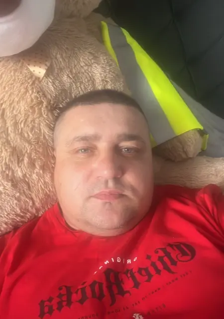 Дмитро з Хмельницького, мені 42 років, познайомлюсь для відкриті стосунки