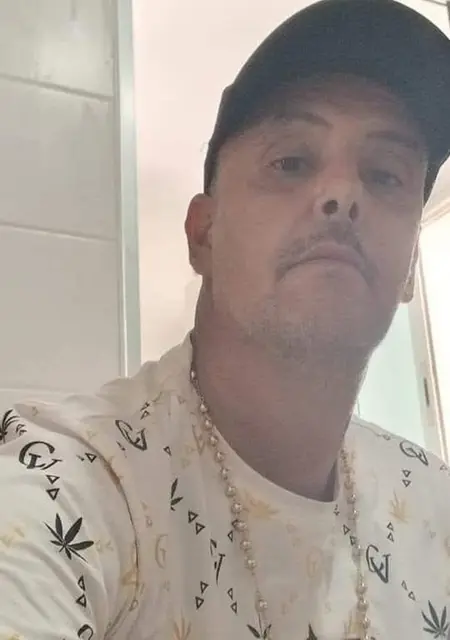 Soy Josue Cruz, 43 años de Madrid, busco conocer gente para pasatiempo agradable