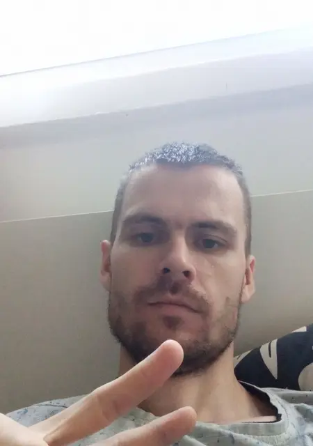 Daniel из Варшавы, ищу на сайте постоянные отношения