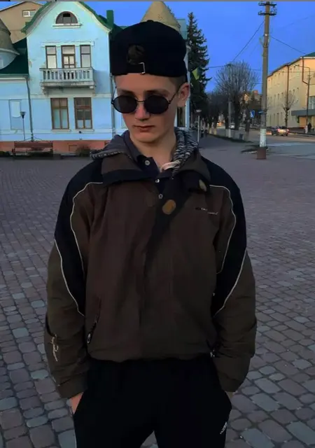 Вадим из Запорожья, ищу на сайте знакомства на одну ночь