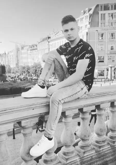 Я Рома, 20 років, знайомлюсь без зобов'язань у Іршава