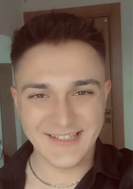 Firat из Анкары, ищу на сайте совместные путешествия