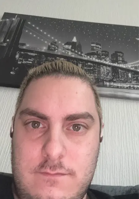 Jordan из Шилдс, мне 28, познакомлюсь на одну ночь