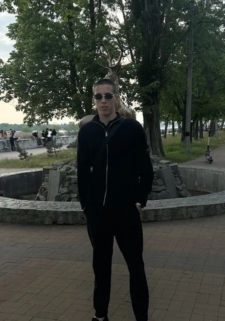 Egor з Кременчука, шукаю на сайті знайомства на одну ніч