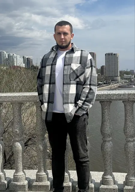 Я Максим, 33, знакомлюсь для постоянных отношений в Малаге