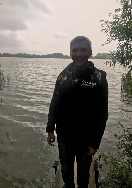 Владимир из Измаила, ищу на сайте постоянные отношения