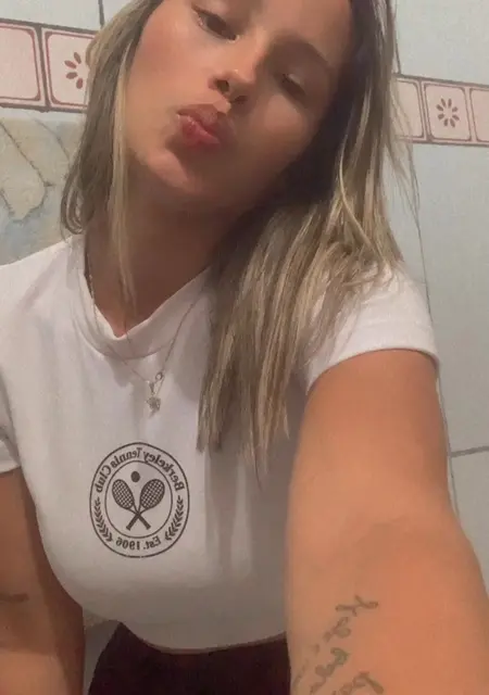 Helena из Парнамирин, ищу на сайте знакомства на одну ночь