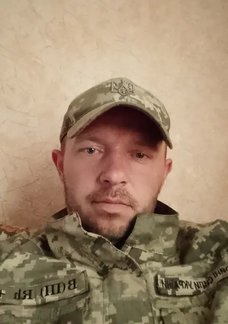 Я Олег, 35, из Ровно, ищу знакомства на одну ночь