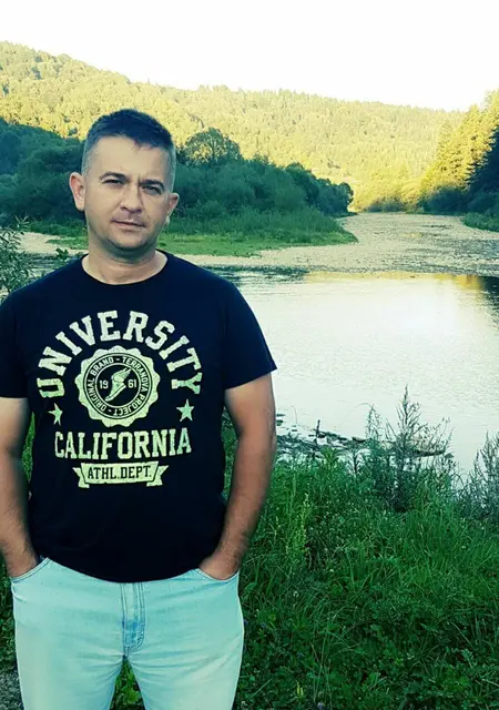 Я Миха, 51 років з Львова, шукаю знайомства на одну ніч