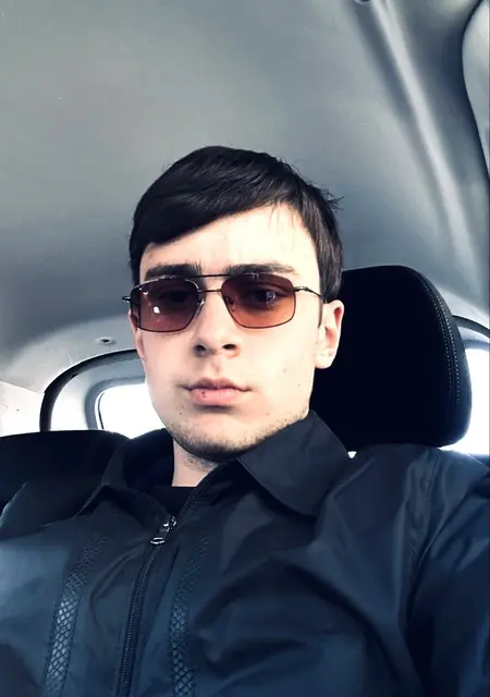 Tigran из Еревана, мне 19, познакомлюсь для открытые отношения