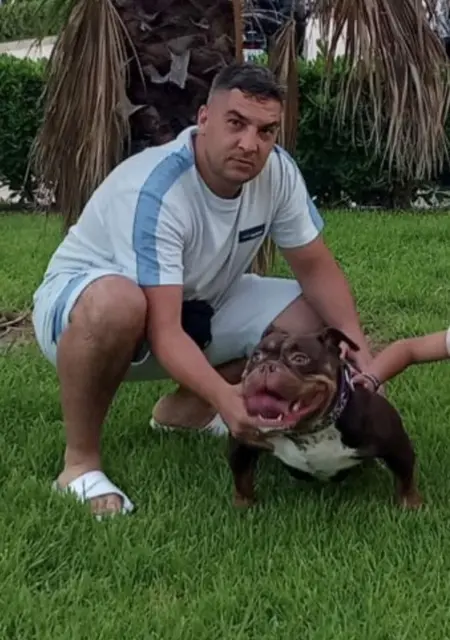 Soy Alejandro, 26 años de Fuenlabrada, busco conocer gente para lío de una noche