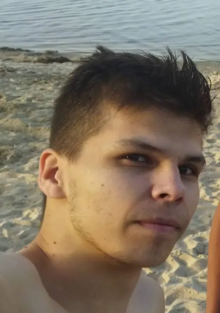 Арсен из Черкасс, ищу на сайте дружбу