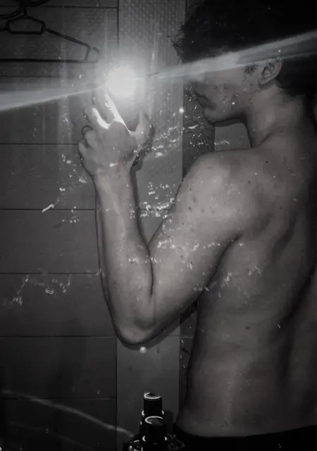 Я Артём, 18, из Запорожья, ищу знакомства на одну ночь