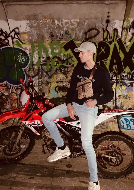 Juanjose из Севильи, ищу на сайте знакомства на одну ночь