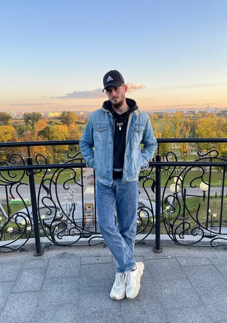 Я Евгений, 26, из Минска, ищу знакомства на одну ночь