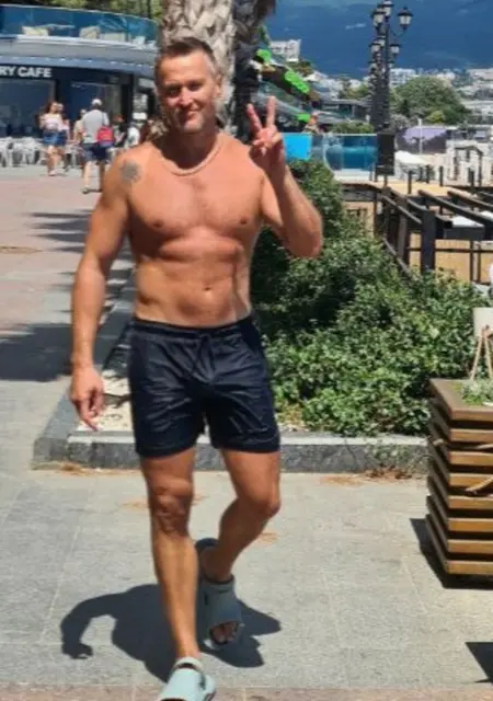 Слава из Киева, ищу на сайте знакомства на одну ночь