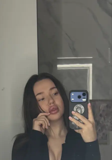 Ilona из Киева, мне 23, познакомлюсь для общения