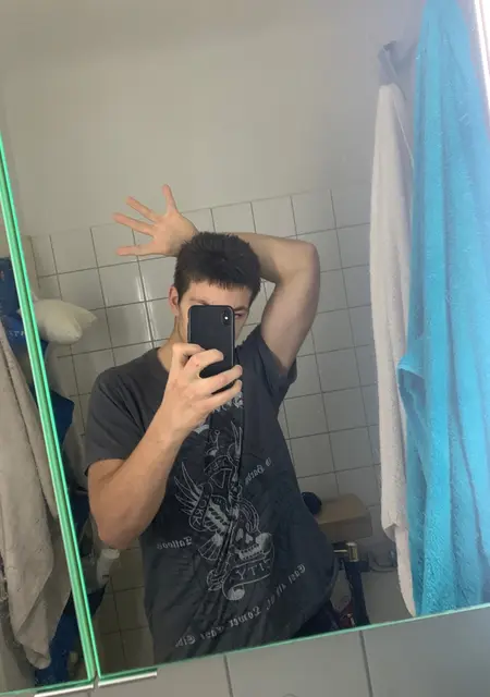 Я Alex, 25, из Вены, ищу знакомства без обязательств