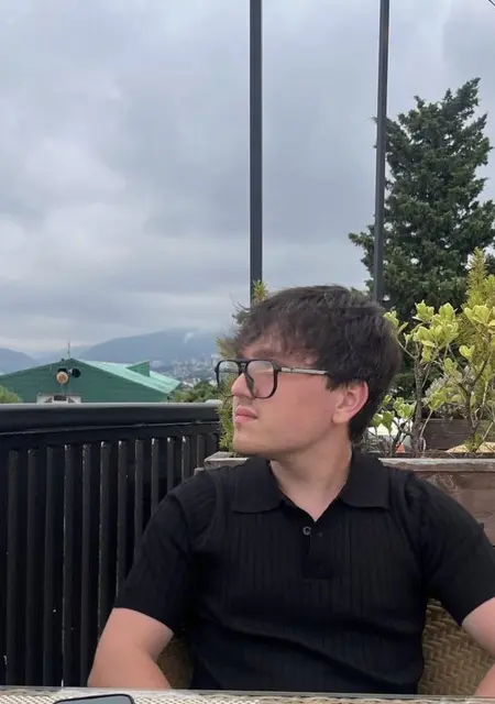 Ник из Амстердама, ищу на сайте знакомства на одну ночь