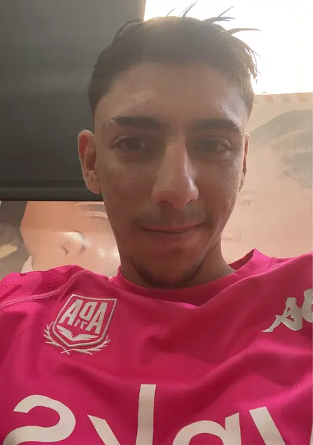 Я Manuel, 18, знакомлюсь для открытые отношения в Алькоркон