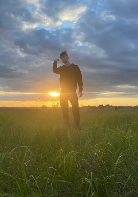 Я Сергей, 23, знакомлюсь без обязательств в Николаеве