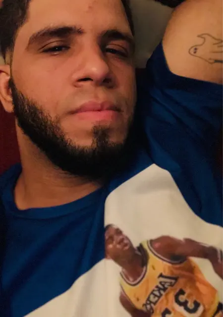 John из Санто-доминго Эста, ищу на сайте знакомства на одну ночь