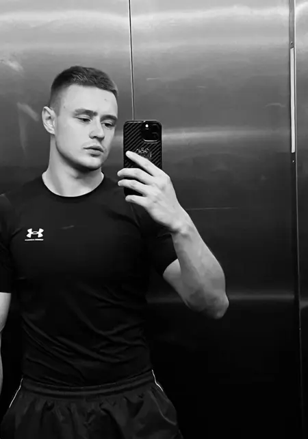 Рома з Івано-Франківська, шукаю на сайті спілкування