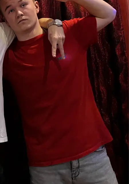 Я Дімон, 20, из Мелитополя, ищу знакомство для общения