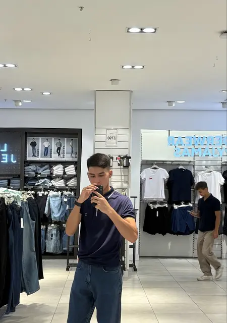 Я Adilet, 19, знакомлюсь для общения в Алматы