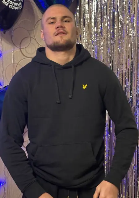 Я Сергей, 31 років з Кривого Рогу, шукаю знайомства без зобов'язань