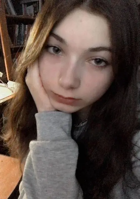 Я Арина, 18, из Амстердама, ищу знакомства на одну ночь