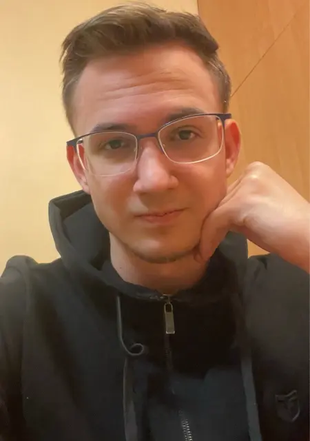 Я Артем, 18, знакомлюсь без обязательств в Лодзе