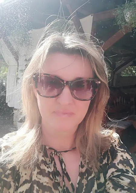 Я Алина, 51, знакомлюсь для постоянных отношений в Киеве