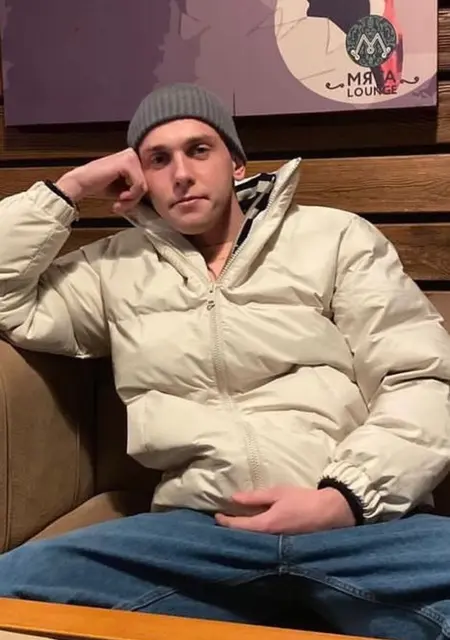 Андрей из Конотопа, ищу на сайте знакомства на одну ночь