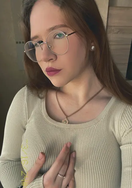 Аліна из Владимира-Волынского, мне 21, познакомлюсь для приятного времяпровождения