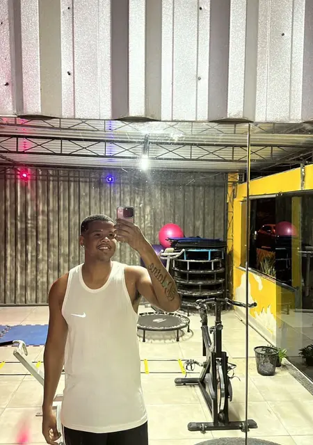 Я Jhonatan, 23, из Бразилии, ищу знакомство для вирта