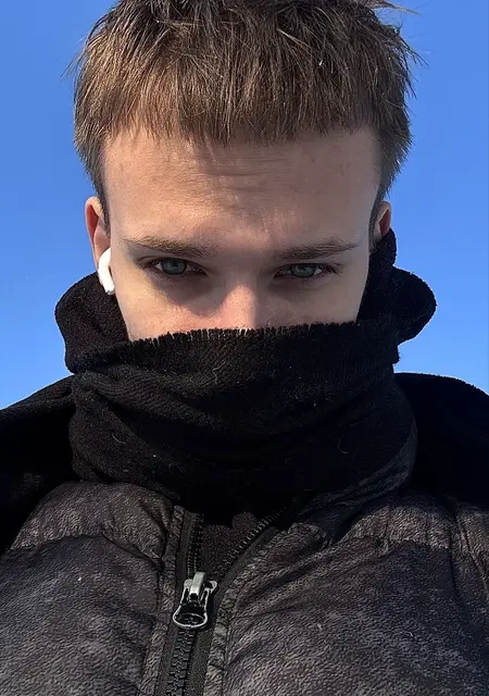 Егор из Багдада, мне 21, познакомлюсь для общения