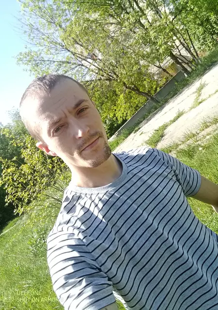 Я Aleksandr, 31, из Луганска, ищу знакомства без обязательств