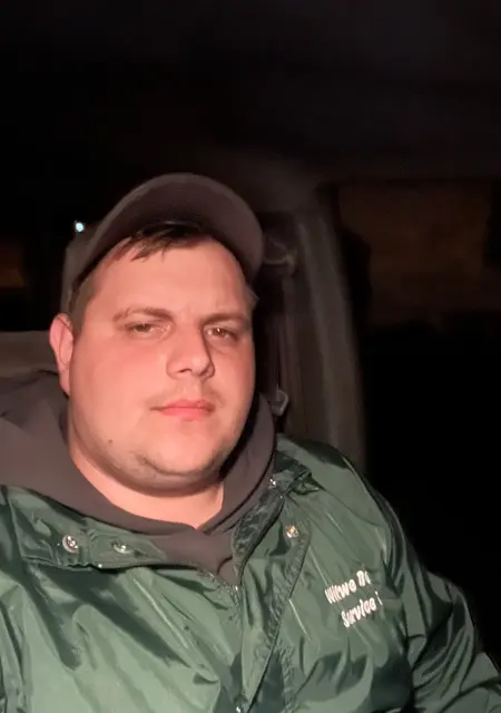 Я Андрей, 27, из Малоритский район, ищу знакомство для приятного времяпровождения