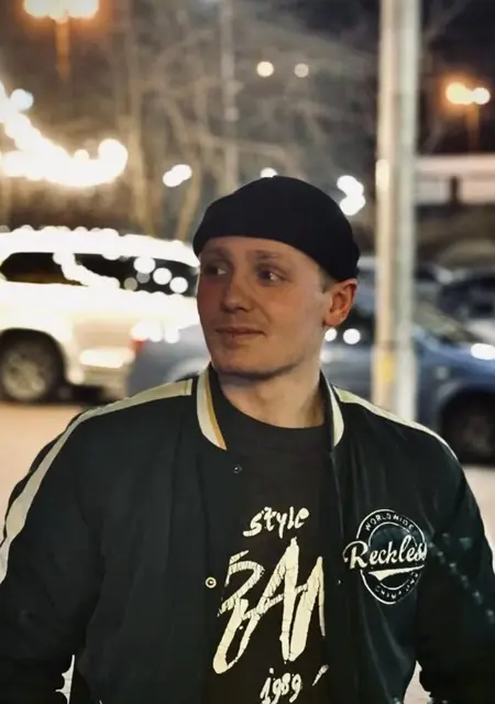 Богдан из Днепра, ищу на сайте постоянные отношения