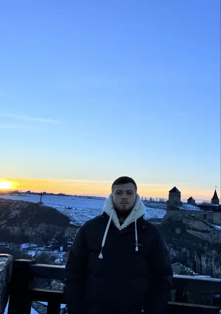 Я Олександр, 25, знакомлюсь для вирта в Одессе