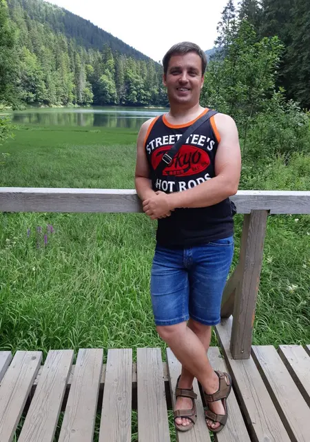 Я Андрей, 40, знакомлюсь для открытые отношения в Харькове
